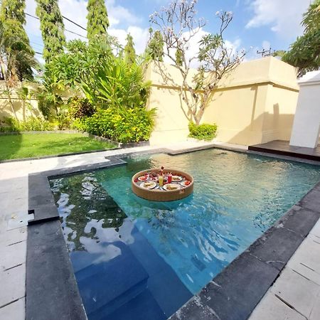 The Tukad Villa Seminyak Kültér fotó